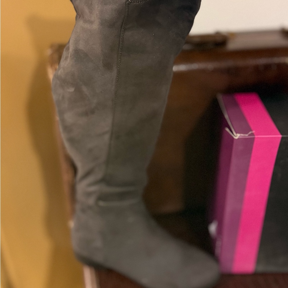 Women's Black Knee-High Boots